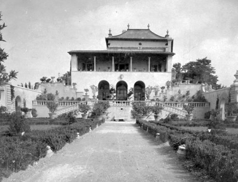 villa-curonia-exterior-beinecke_blog-9-16